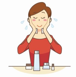スキンケアする女性