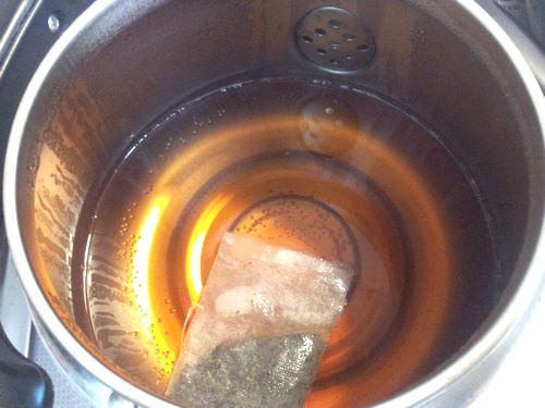 すーすー茶煮出した